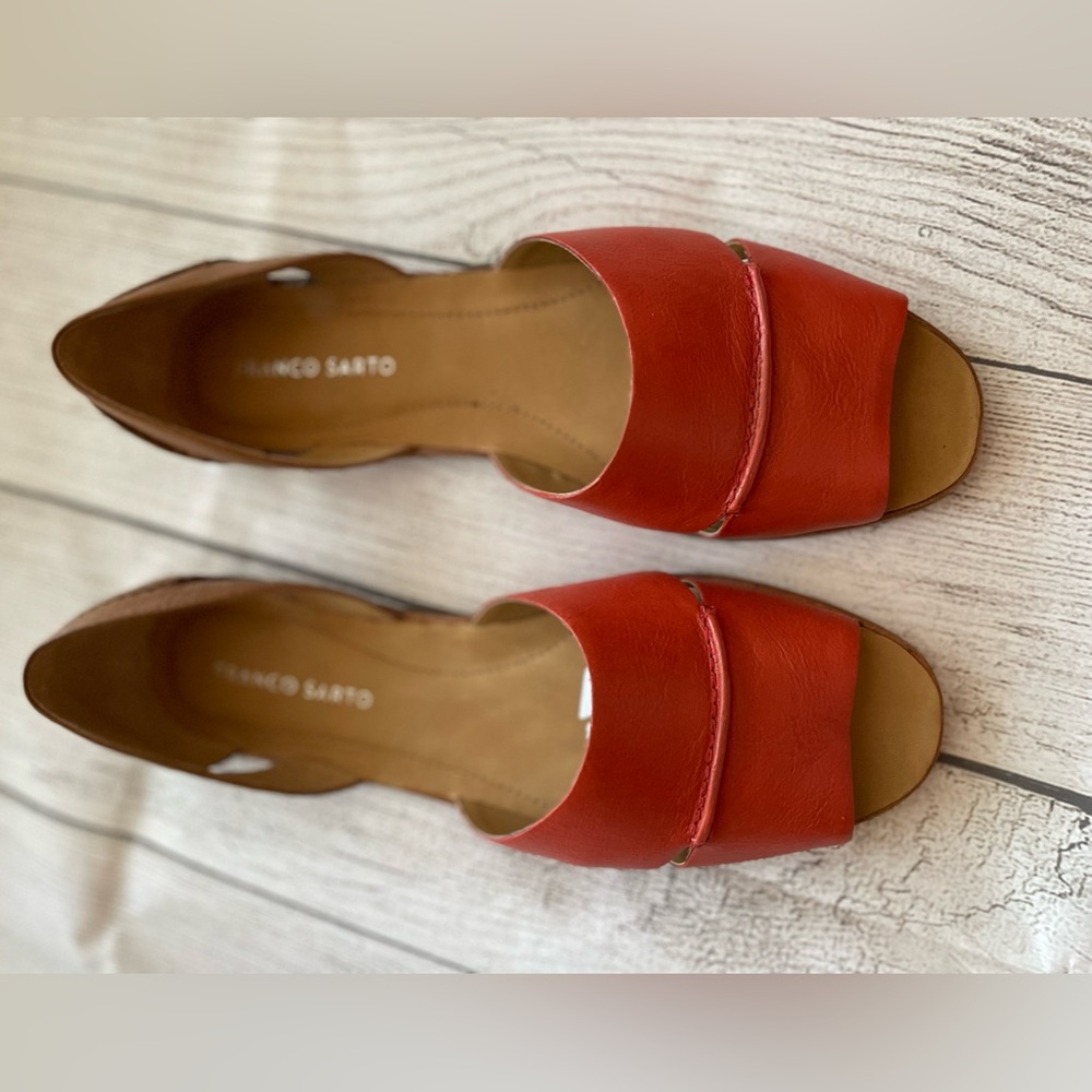 NEW Franco Sarto Peep Toe Flat Sandal